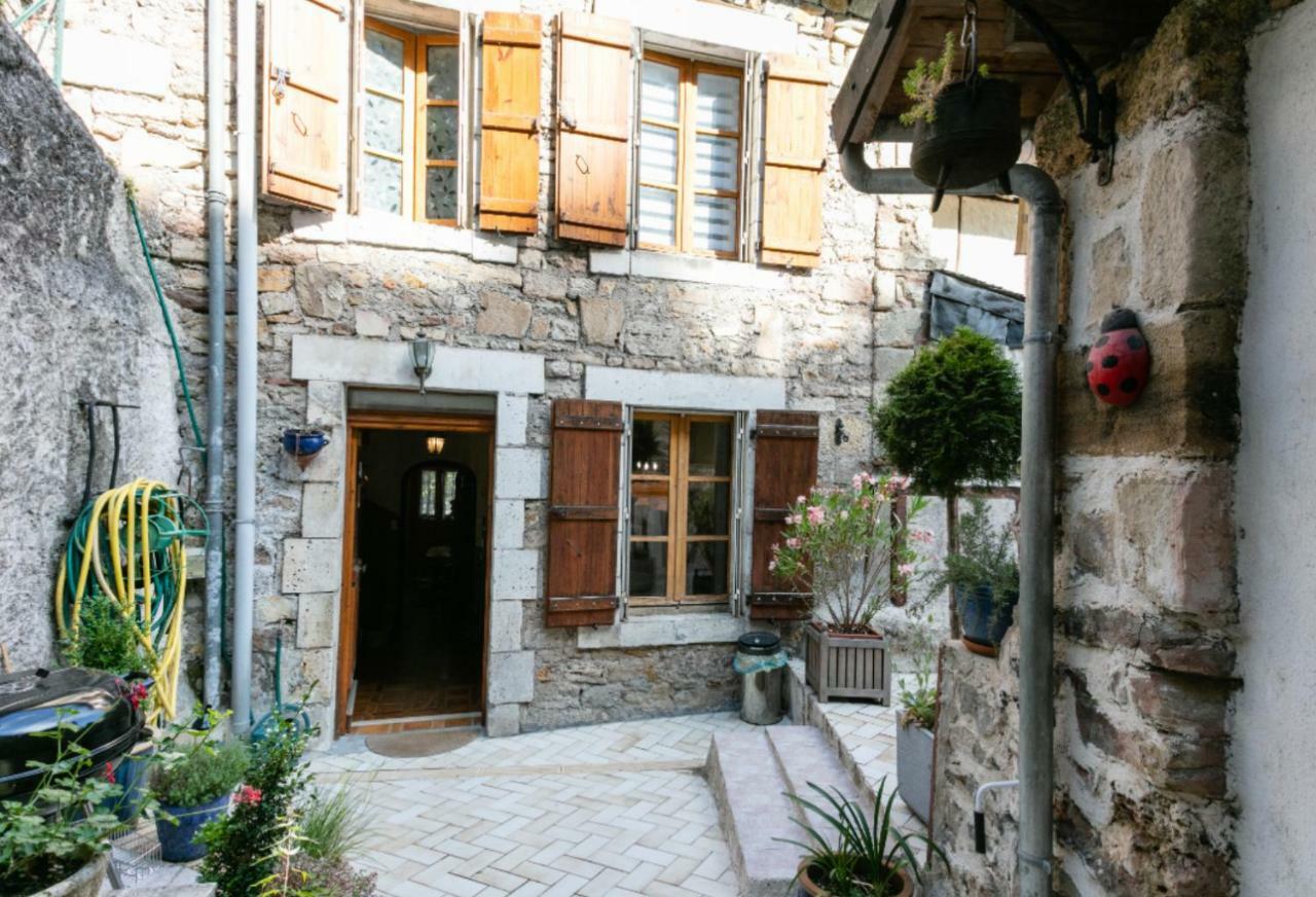 maison sans vis à vis dans centre historique Terrasson Exterior foto